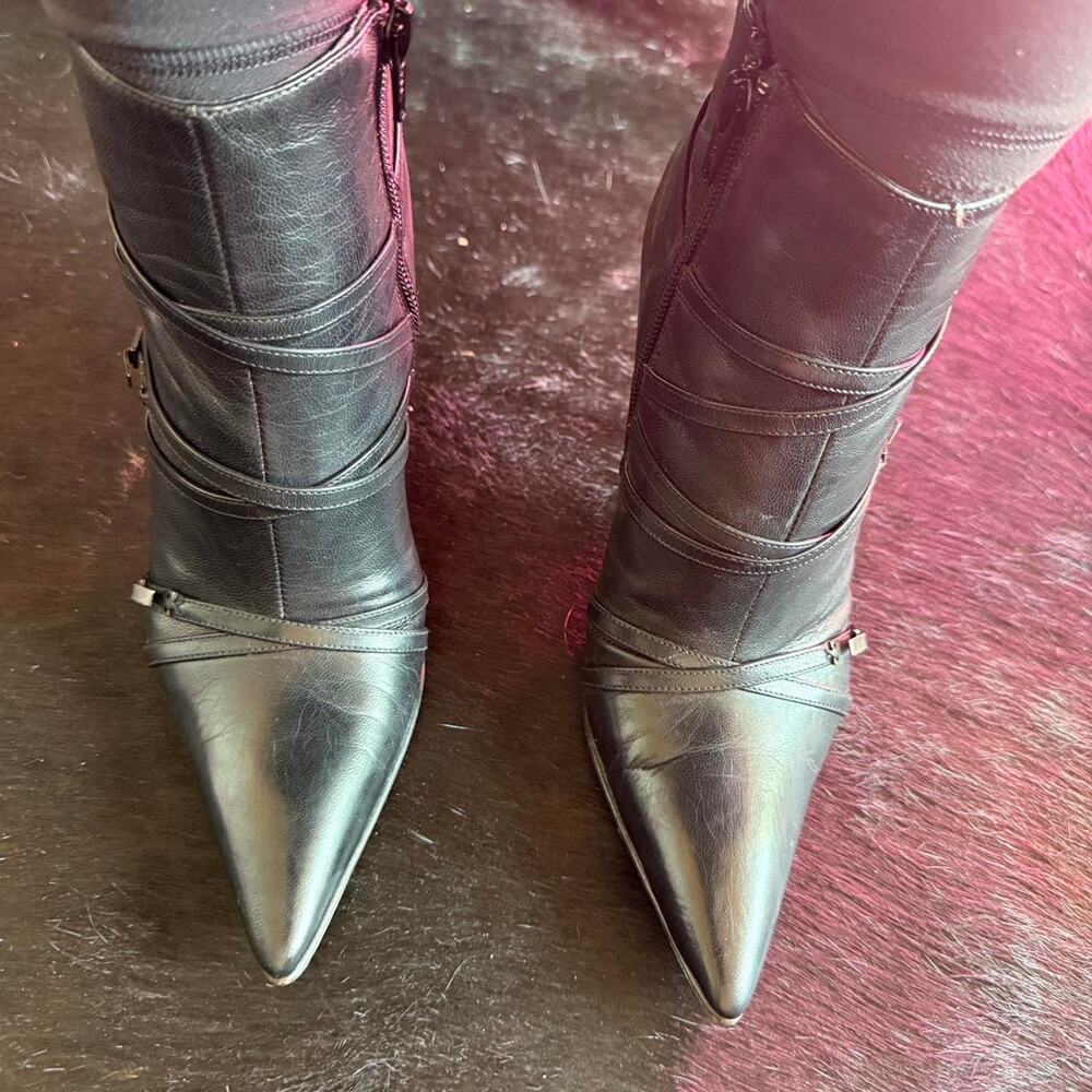 Vintage Via Spiga black leather pointed toe ankle boots with buckles Size 6M